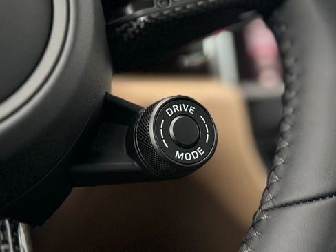 New 2026 Porsche Macan Turbo image 22