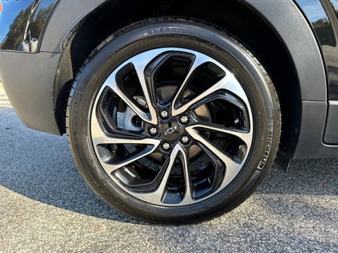 Used 2022 Chevrolet Bolt EUV Premier image 17