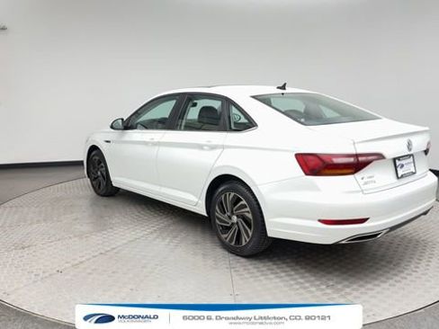 Used 2019 Volkswagen Jetta SEL Premium FWD image 4