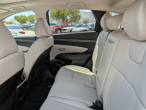 Used 2022 Hyundai Tucson Limited w/ Cargo Package FWD image 15