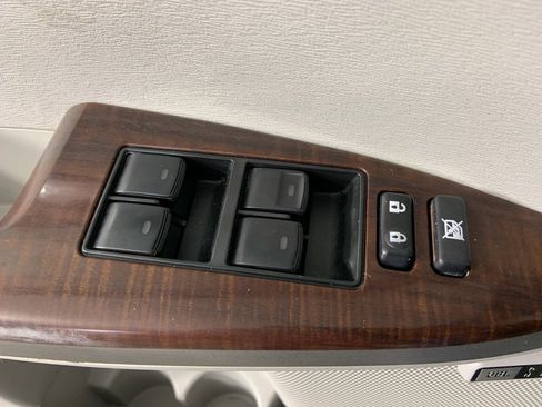 Used 2011 Toyota Venza AWD w/ Premium Pkg #2 image 31