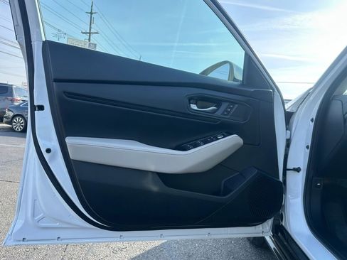 Used 2024 Honda Accord Touring image 9