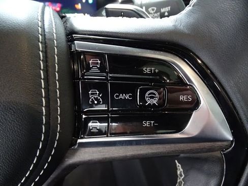 Certified 2023 Jeep Grand Cherokee Overland w/ Advanced Protech Group III AWD/4WD image 8