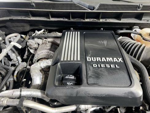 Used 2022 GMC Yukon XL SLE image 29