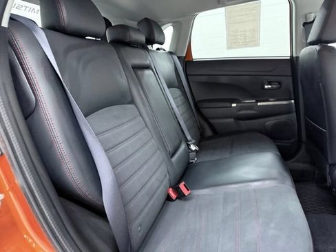 Used 2025 Mitsubishi Outlander Sport SE AWD/4WD image 20