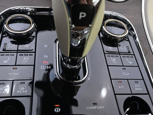 Used 2024 Bentley Continental GT image 39