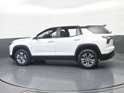Used 2025 Chevrolet Equinox LT FWD image 3