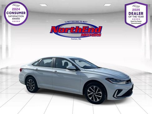 Used 2025 Volkswagen Jetta S image 1