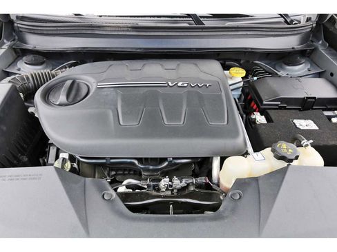 Used 2021 Jeep Cherokee Latitude Lux w/ Comfort/Convenience Group image 30