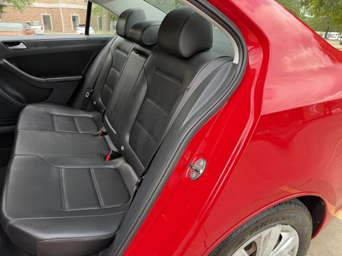 Used 2014 Volkswagen Jetta SE image 17