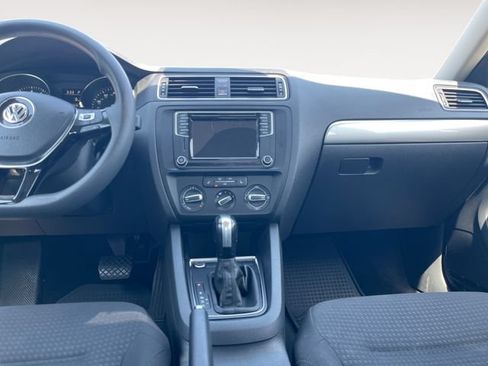 Used 2016 Volkswagen Jetta SE FWD image 11