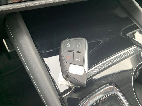 Certified 2025 Buick Envision Sport Touring image 29