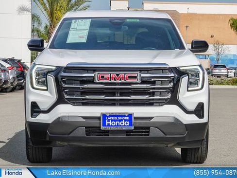 Used 2025 GMC Terrain Elevation AWD/4WD image 3