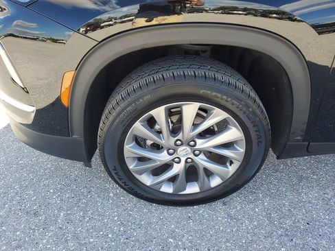 Used 2025 Buick Enclave Preferred image 18