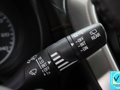 Used 2018 GMC Terrain SLE image 16