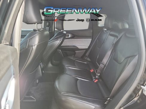 Used 2023 Jeep Compass Latitude image 15