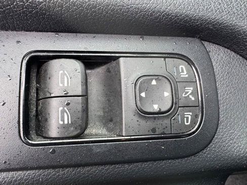 Used 2020 Mercedes-Benz Sprinter 3500 w/ Windows All Around Package image 6