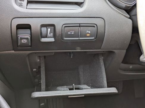 Used 2014 Chevrolet Impala LT w/ Convenience Package FWD image 16