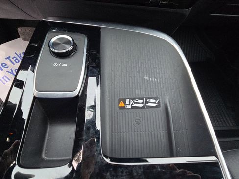 Used 2025 Buick Enclave Preferred w/ LPO, Floor Liner Package image 29