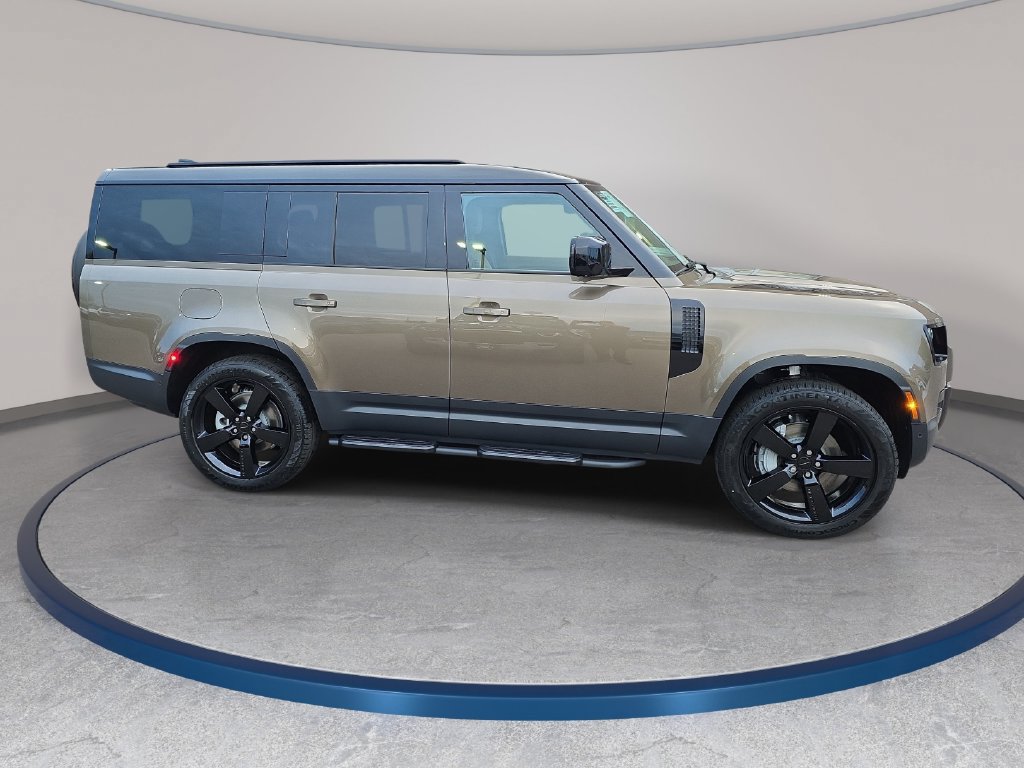 New 2026 Land Rover Defender 130 S AWD/4WD image 4