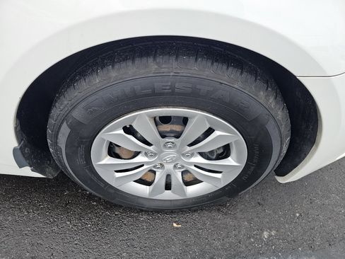 Used 2013 Hyundai Sonata GLS image 13