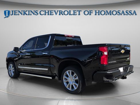 New 2026 Chevrolet Silverado 1500 High Country AWD/4WD image 8