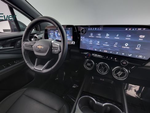 Used 2024 Chevrolet Blazer EV LT AWD/4WD image 25