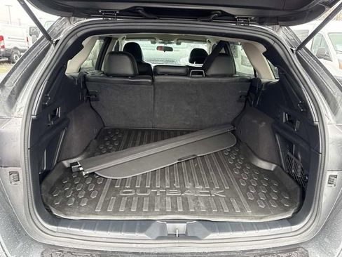 Used 2021 Subaru Outback Premium image 8