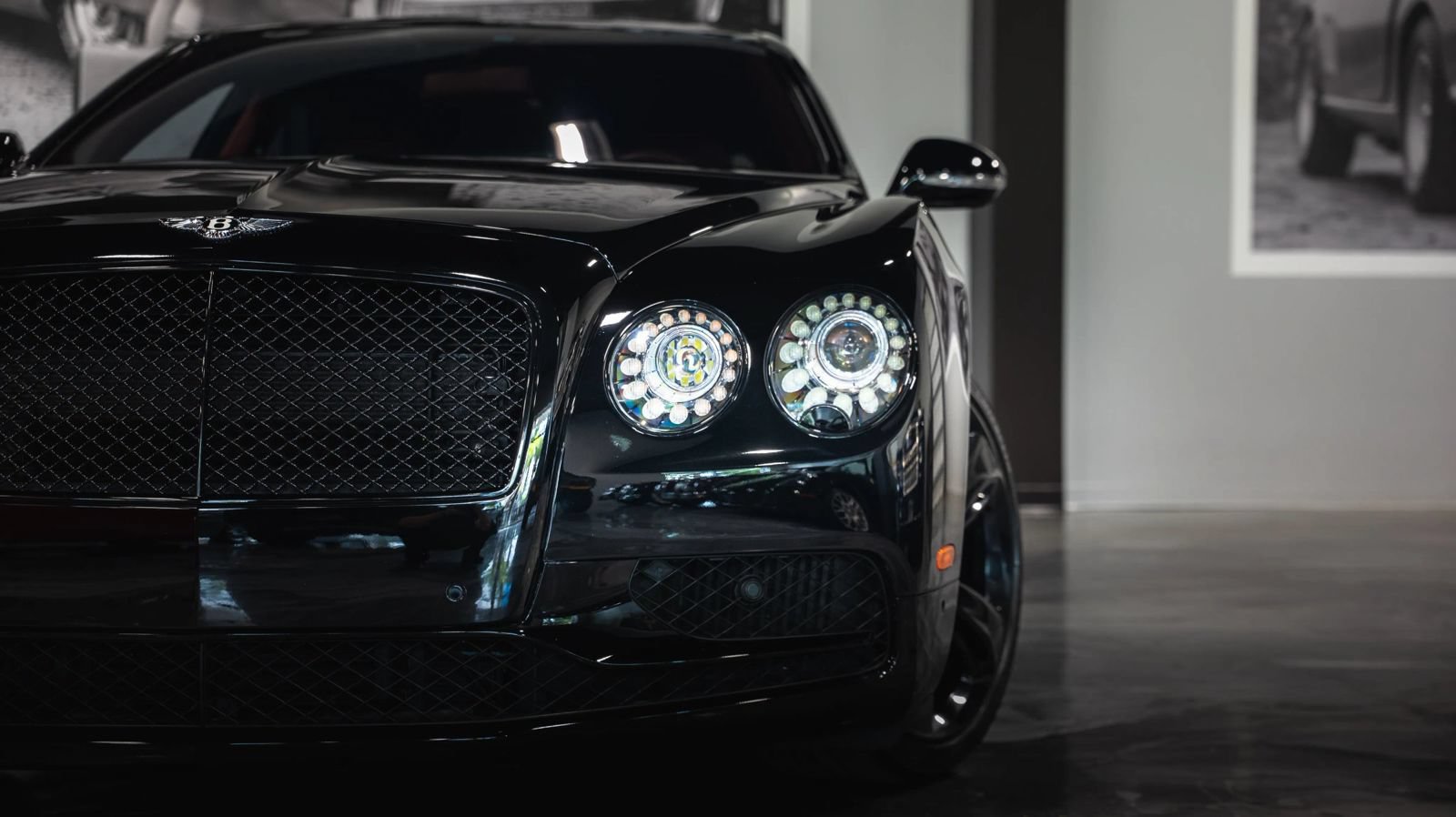 Used 2018 Bentley Flying Spur S W12 AWD/4WD image 2