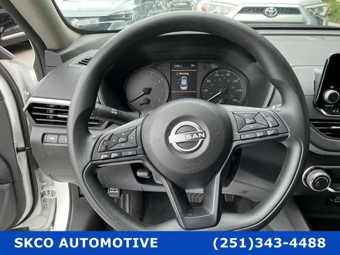Used 2024 Nissan Altima 2.5 S FWD image 18