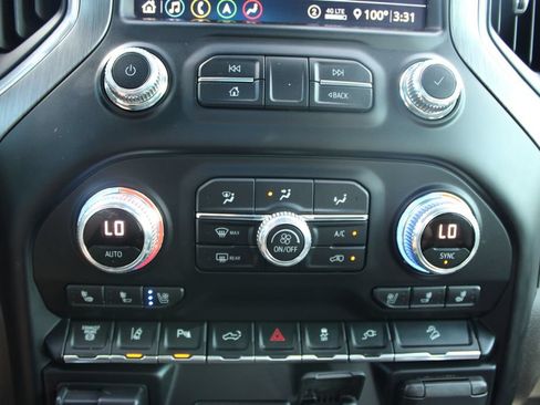 Used 2020 GMC Sierra 2500 Denali w/ Denali Ultimate Package AWD/4WD image 54