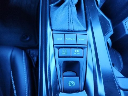 Certified 2025 Toyota Camry SE image 21