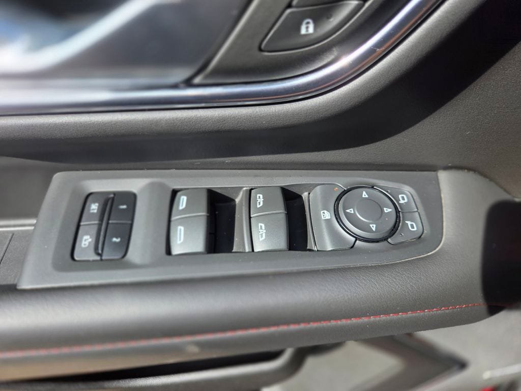 Used 2023 Chevrolet Suburban RST RWD image 30