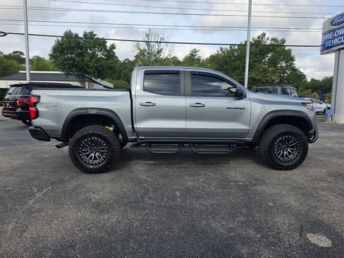 Used 2025 Chevrolet Colorado ZR2 AWD/4WD image 9