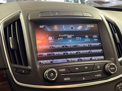 Used 2016 Buick Regal image 15