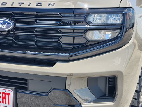 New 2027 Ford Expedition Max Platinum w/ Stealth Appearance Package AWD/4WD image 5