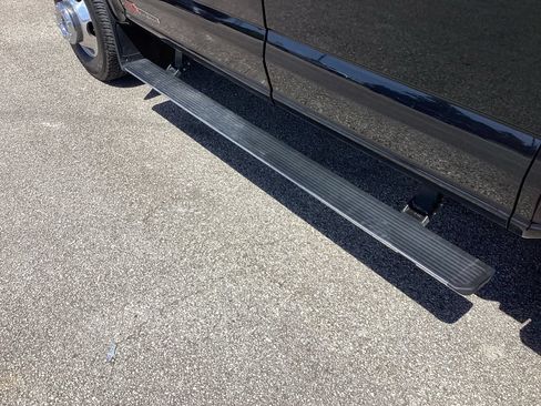 Used 2024 Ford F350 Lariat w/ Lariat Ultimate Package AWD/4WD image 27