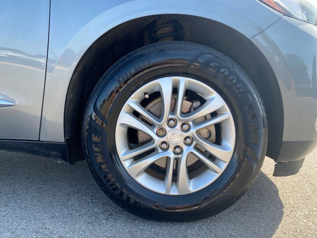 Used 2018 Buick Enclave Essence FWD image 5