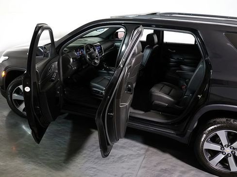 Used 2023 Chevrolet Traverse LT w/ LT Premium Package FWD image 5