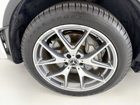 Used 2020 Mercedes-Benz GLC 300 image 29