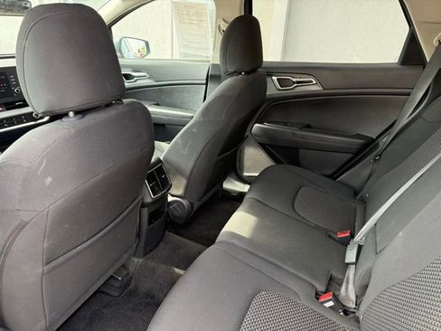 Used 2023 Kia Sportage LX FWD image 13