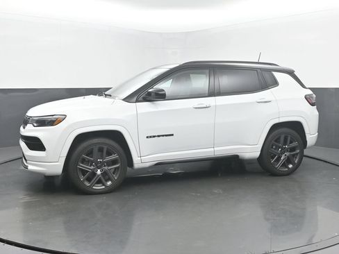 Used 2025 Jeep Compass Limited w/ High Altitude Package AWD/4WD image 2