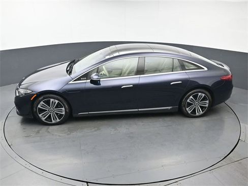 Used 2022 Mercedes-Benz EQS 580 4MATIC Sedan image 41