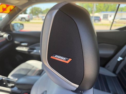 Used 2022 Nissan Kicks SR w/ Premium Package FWD image 11