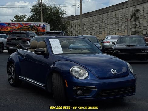 Used 2013 Volkswagen Beetle 2.0T FWD image 11