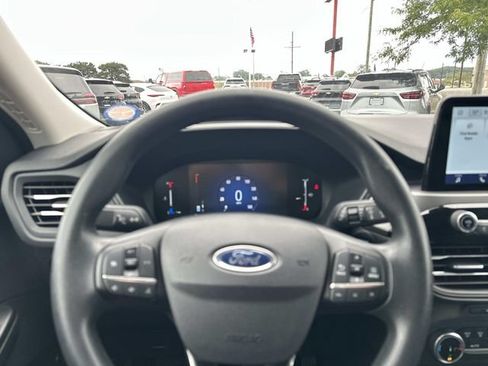 Used 2025 Ford Escape Active AWD/4WD image 23