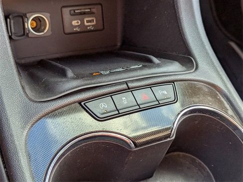 Used 2022 GMC Acadia AT4 w/ Technology Package image 32