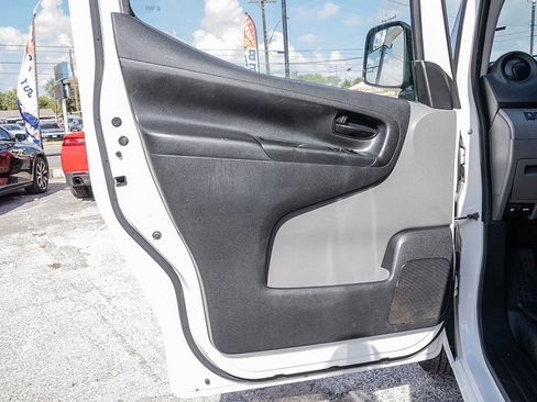 Used 2020 Nissan NV200 S w/ Back Door Glass Package image 10