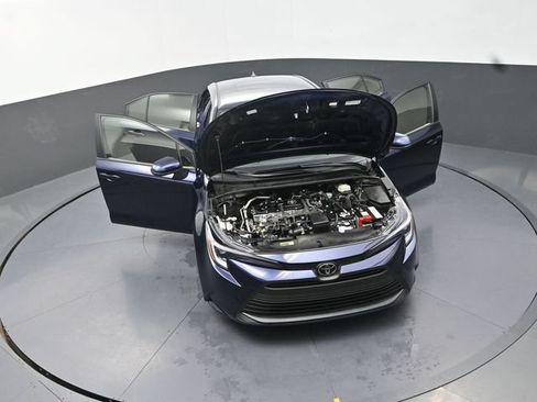 Used 2026 Toyota Corolla LE FWD image 39