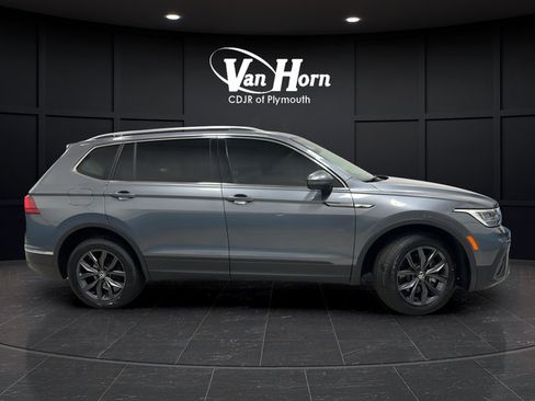 Used 2022 Volkswagen Tiguan SE AWD/4WD image 8